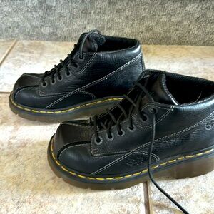 Womens Dr. Martens size 7